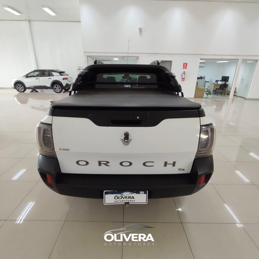 RENAULT OROCH INTENSE OUTSIDE