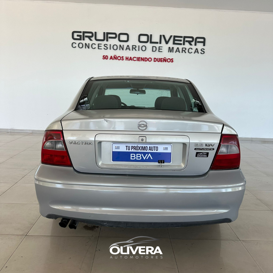 CHEVROLET VECTRA CD 2.2 AT