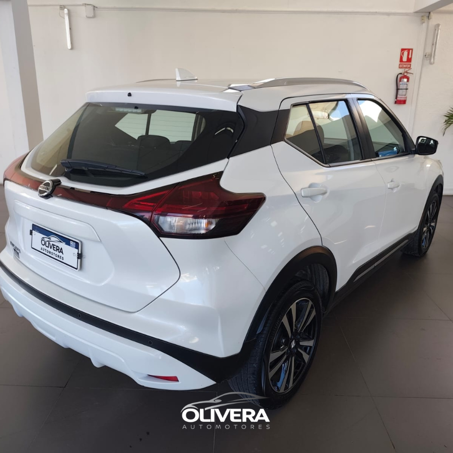 NISSAN KICKS ADVANCE MT