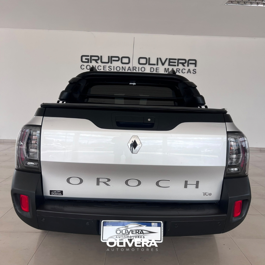 RENAULT OROCH INTENSE OUTSIDER AT 4X2