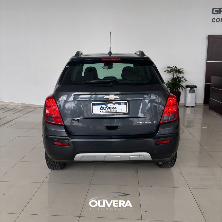 CHEVROLET TRACKER LT