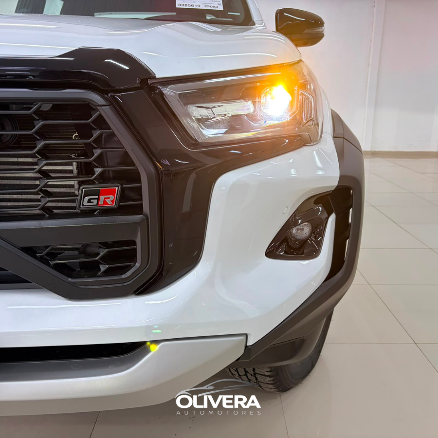 TOYOTA HILUX GRS 4X4 AT DIESEL